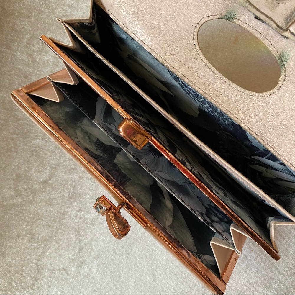 TED BAKER Checkbook Wallet with Box & Receipt - Picture 4 of 13
